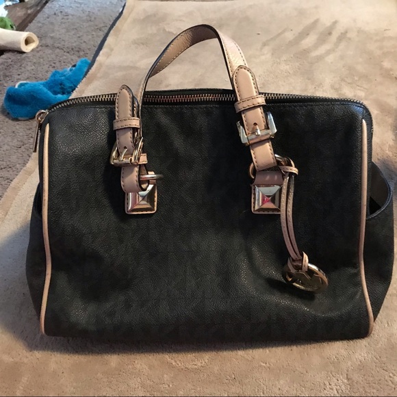 Michael Kors Handbags - Black Michael Kors Grayson Large Logo Satchel Bag